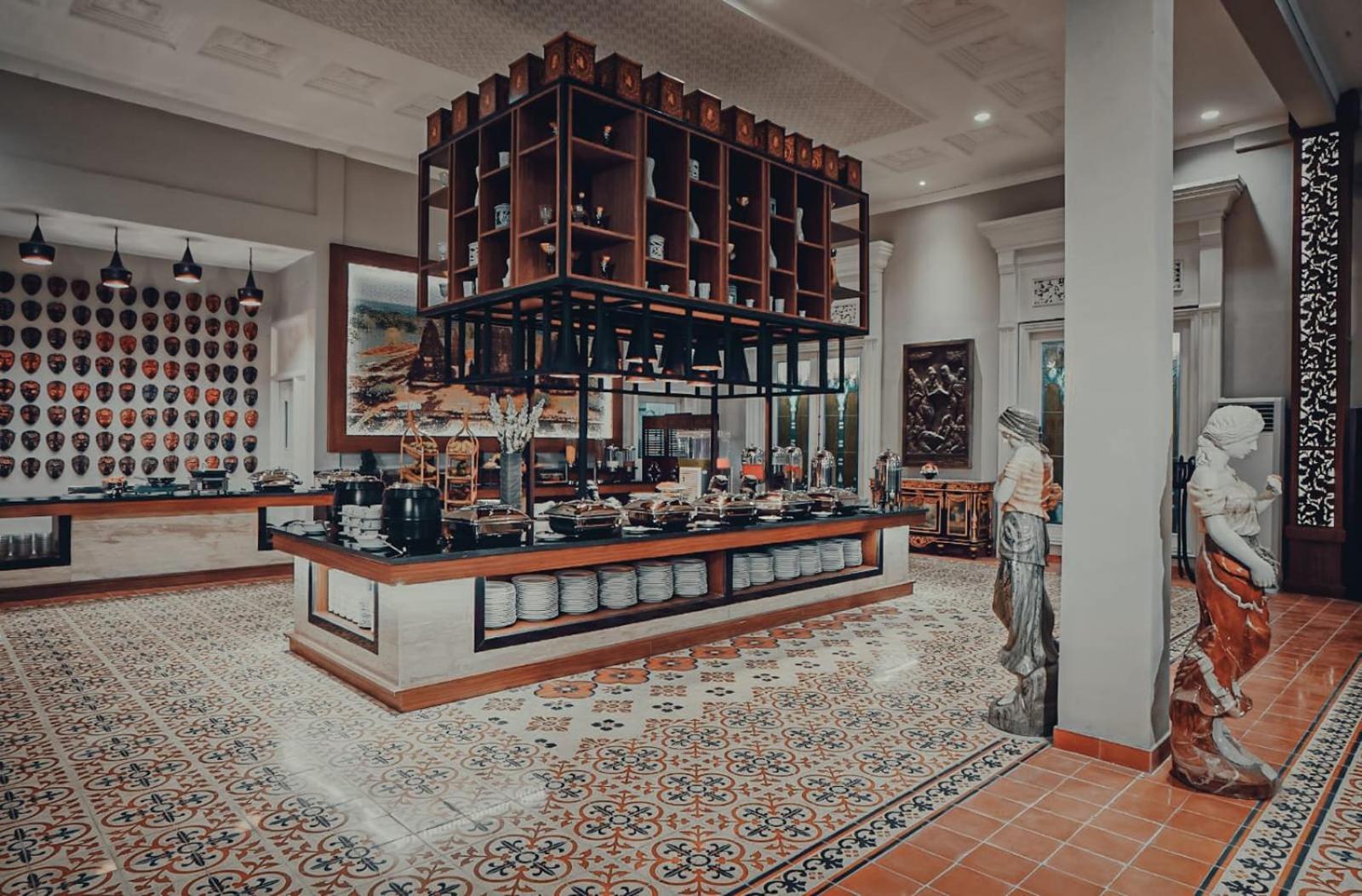 Ramada Suites By Wyndham Solo Eksteriør bilde